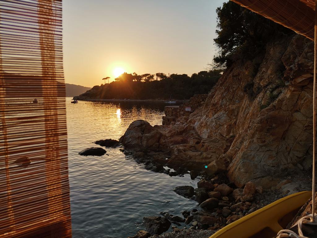 massimomei1's tweet photo. Infinita #elba con favoloso #tramonto a #procchio #laguardiola https://t.co/jdrZTyt6Ya