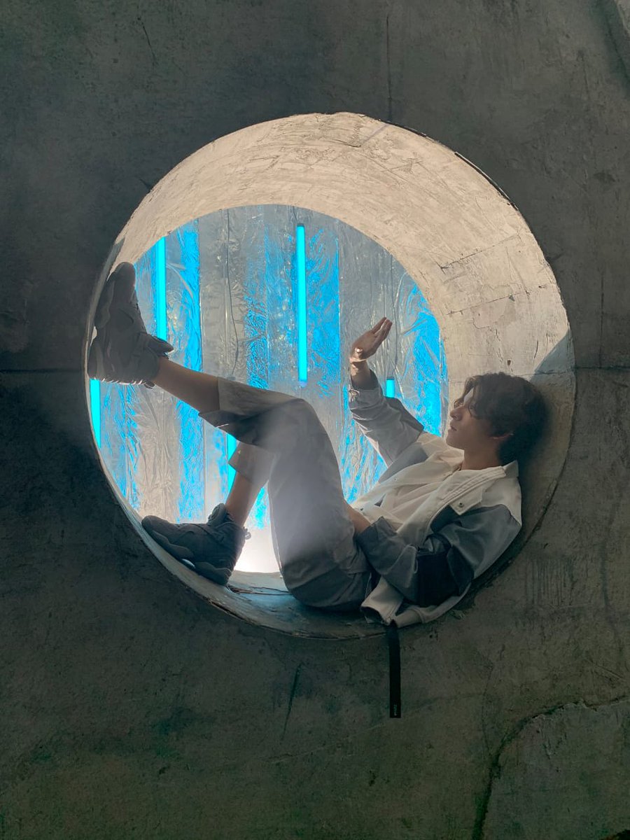 KSamuelBolivia's tweet photo. [OFICIAL || 20.07.29]
actualización de Samuel en Twitter

TRAD|| Detrás de escena Kapsul_offcial

 #KimSamuel #SAMUEL 
#김사무엘 #Samuelofficial https://t.co/4VGK98oyfo