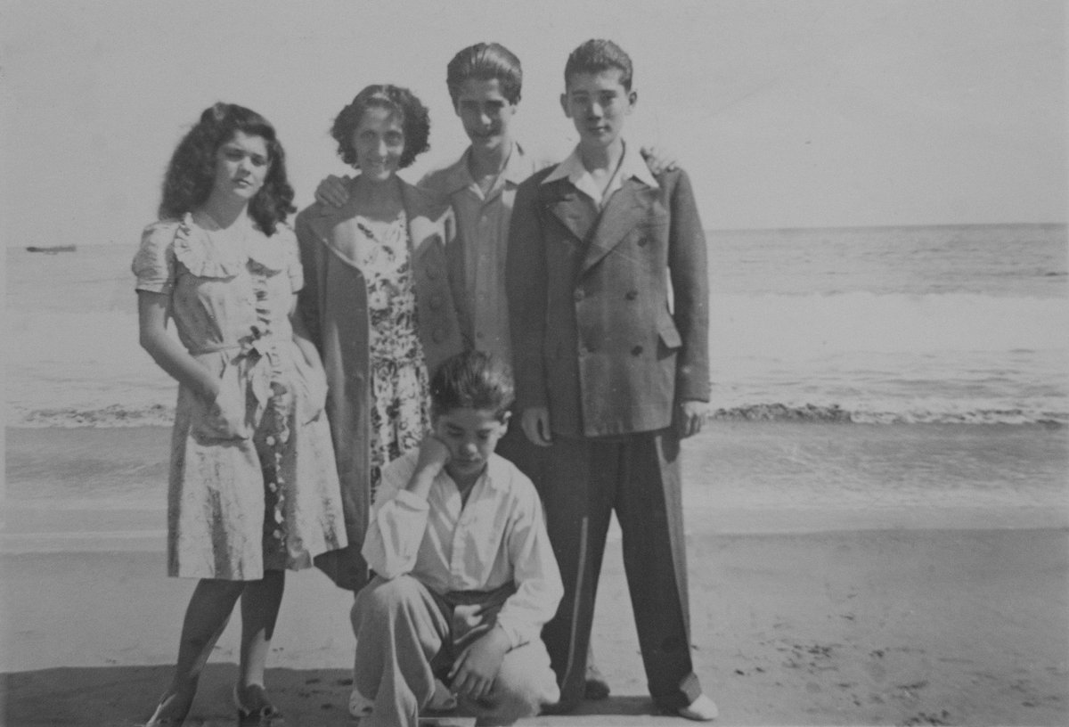 I like photos from this phase and a bit earlier, when Lala was a teen, cuz they're so drastically different from the GRIM TONE of photos of her childhood (in Cuba, totally isolated on a sugar plantation). Here she is with her siblings and mom back in Chile (one bro hamming it up)