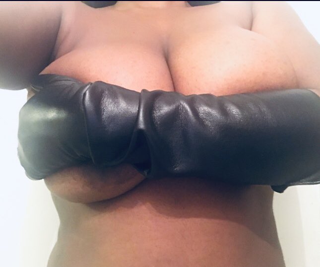 SonyaSupremeB's tweet photo. i know how badly you want this Supreme Goddess to dominate your pathetic ass😈

[[ findom femdom ebonydom ebony whiteslave breastworship breasts boobs dominatrix cashslave moneyslave paypig paypiggy humanatm rinse drain sissy beta ]] https://t.co/PdVkzNyaIs