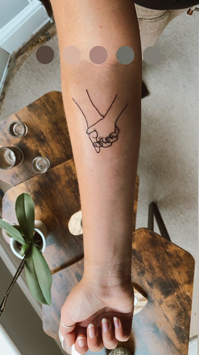 heavy_gl0om's tweet photo. I’m more than a lil bit in love with my new tattoo it’s the cutest https://t.co/PsUgn8t8Bu