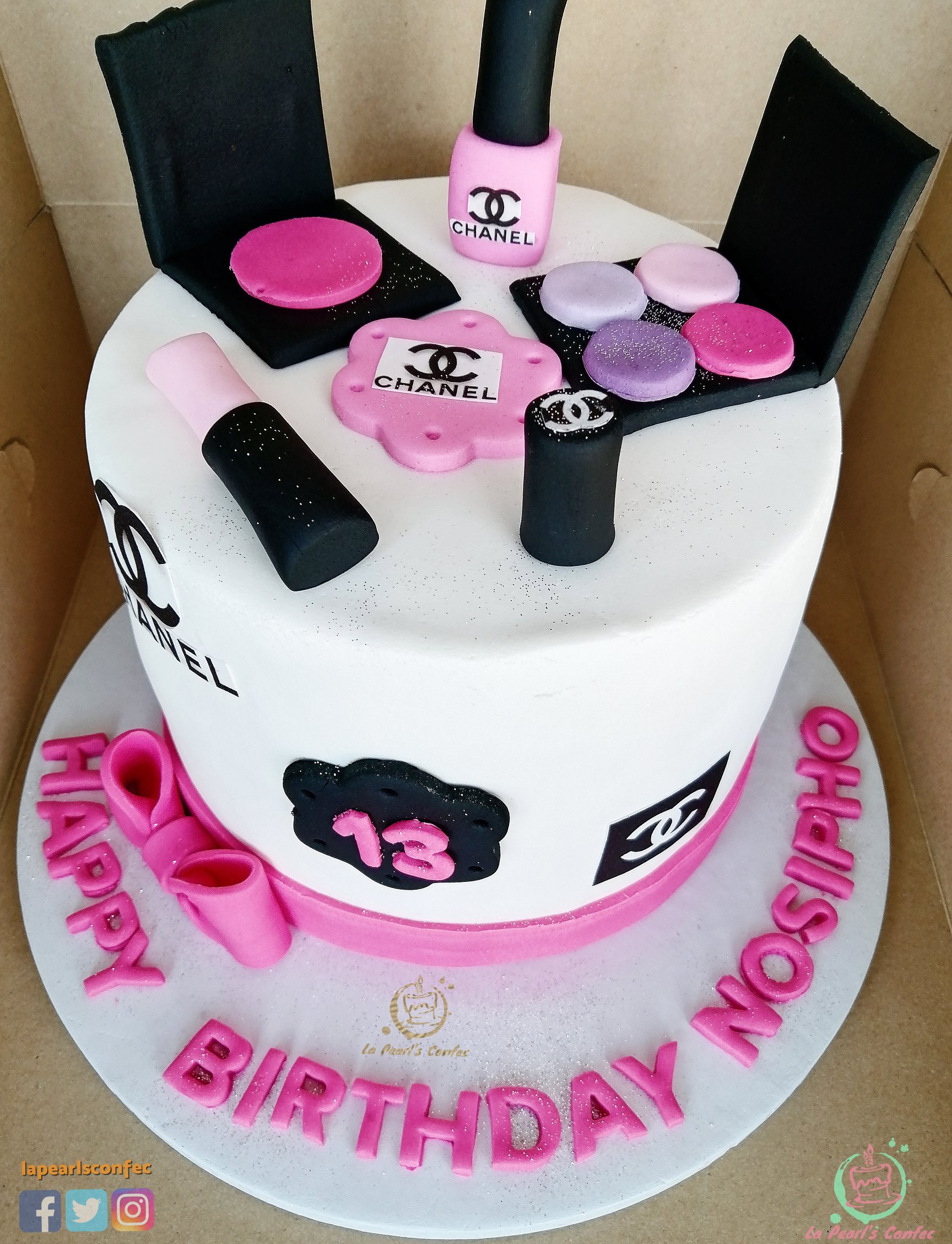 Coco Chanel cake 1  Chanel cake, Chanel birthday cake, Coco chanel cake