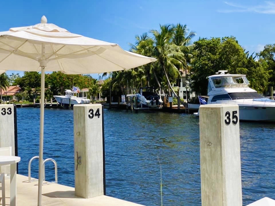 RiversideFL's tweet photo. We can't think of anywhere we'd rather be than #DockingandDining at @bhriverside β΅ π π΄ βοΈ ( π· : Michael M) #boathouse #bhriverside #fortlauderdale #lasolas #waterfrontdining #lunch #dinner #dinewithus #dockanddine https://t.co/OdwatKareu