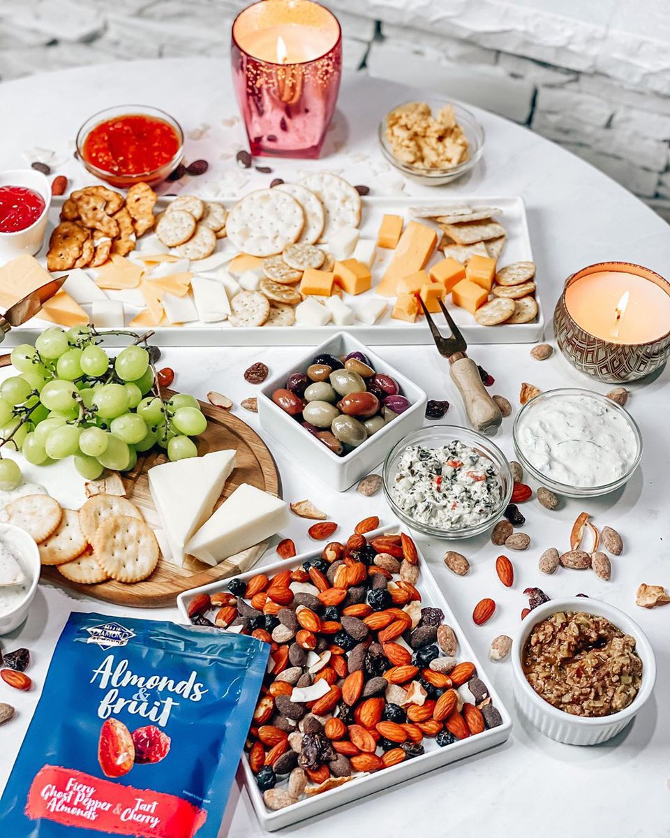 momCentral's tweet photo. Summer snack #GOALS 😍 Kusum from @ppp_kusum sure knows how to make us hungry! Want a cheese plate upgrade? Just add @BlueDiamond Almonds &amp; Fruit snacks! 
#Client #UpgradeYourSummer https://t.co/4MpuFyvh0s
