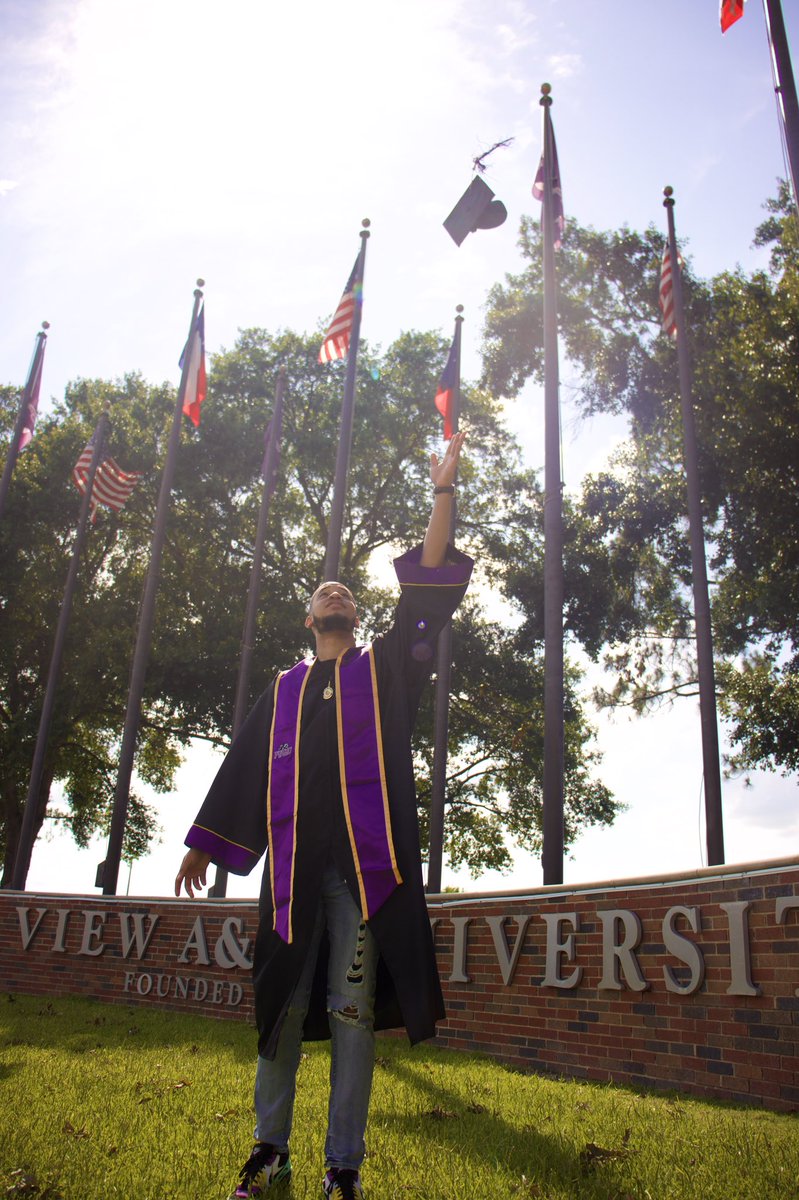 CalebEJordan's tweet image. BSSP✅
William Green scholarship ✅
Distinguished scholarship ✅
Deans list ✅
Honor Roll ✅
Finance degree ✅
Supply chain degree ✅
Commite head for 2 orgs✅
No college debt!!! ✅
Graduated from the greatest HBCU 💜💛 ✅ 
 @PVAMU #pvgradswag  #pv20 📸:@iampaulineyonke