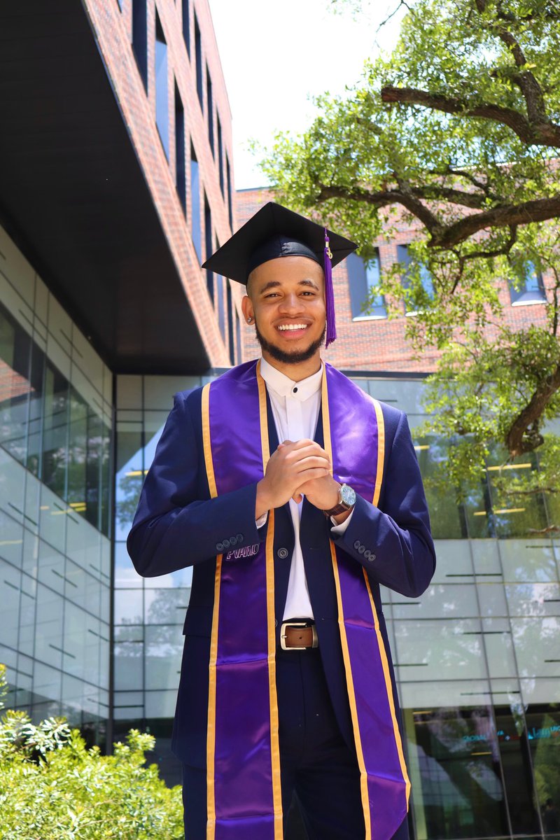 CalebEJordan's tweet image. BSSP✅
William Green scholarship ✅
Distinguished scholarship ✅
Deans list ✅
Honor Roll ✅
Finance degree ✅
Supply chain degree ✅
Commite head for 2 orgs✅
No college debt!!! ✅
Graduated from the greatest HBCU 💜💛 ✅ 
 @PVAMU #pvgradswag  #pv20 📸:@iampaulineyonke