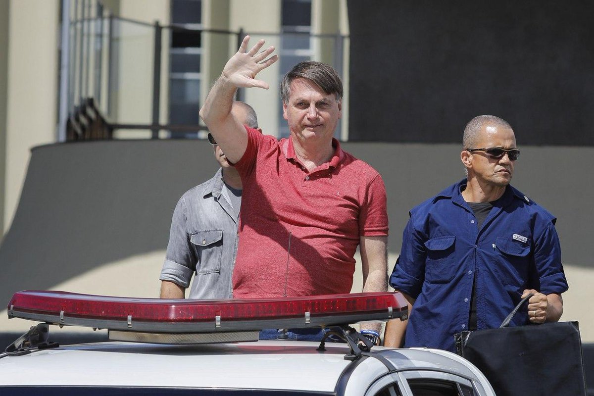Poder360's tweet photo. #DataPoder360| Entre os que rejeitam a atuação de Bolsonaro (43%), 40% acham que o exercício democrático vai “mais ou menos”. No grupo, só 5% afirmam que vai “muito bem”. Outros 37% acham que vai “mal” e, para 11%, vai “muito mal”.📸@slphotobsb
Saiba mais: https://t.co/JW5weENJKc https://t.co/omCPRS8kGN