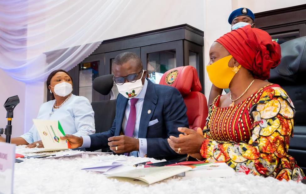 followlasg's tweet photo. SANWO-OLU APPROVES N1BILLION SEED CAPITAL FOR TOURISM BUSINESS

•Grants Three-Year Waiver On Penalty For Land Use Charge Defaulters
•Lagos Governor Meets Business Leaders
@jidesanwoolu @JokeSanwoolu @lagosmcic @olowo_mpr
#ForAGreaterLagos
Read More.. https://t.co/aZ594BVSrE https://t.co/qyCAzDEXKZ