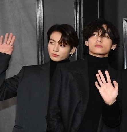 we love rival ceos who are always bickering about each other to the press but have actually been married for over a decade!!! yes!!!