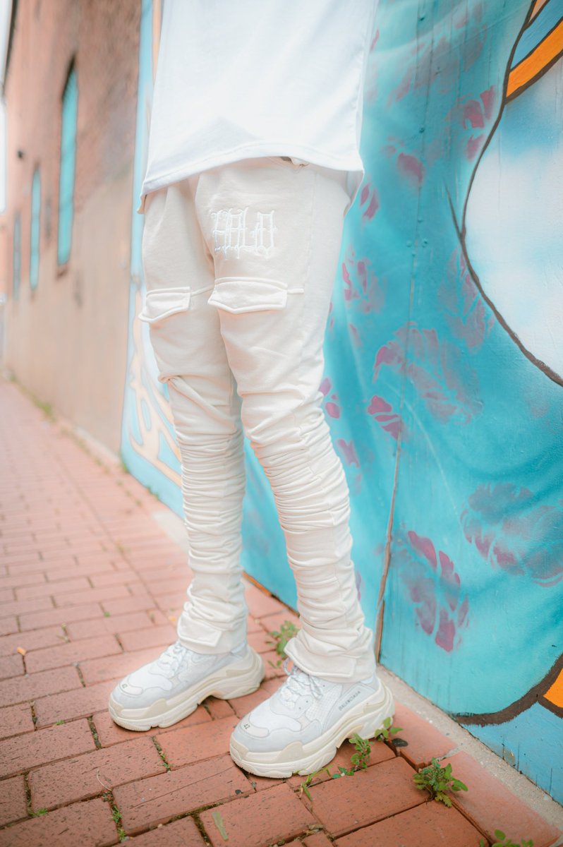 mrhaIo's tweet photo. Designed by me, who wants a pair ? https://t.co/12aLd9HrBX