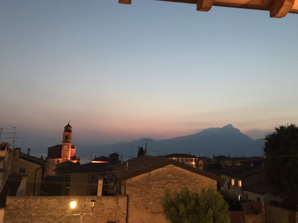 msommacampagna's tweet photo. Felice di essere qui #albisano #lagodigarda @GardaOutdoors @CamillaMad @CianideBoaren https://t.co/IqdVxbZ6WT
