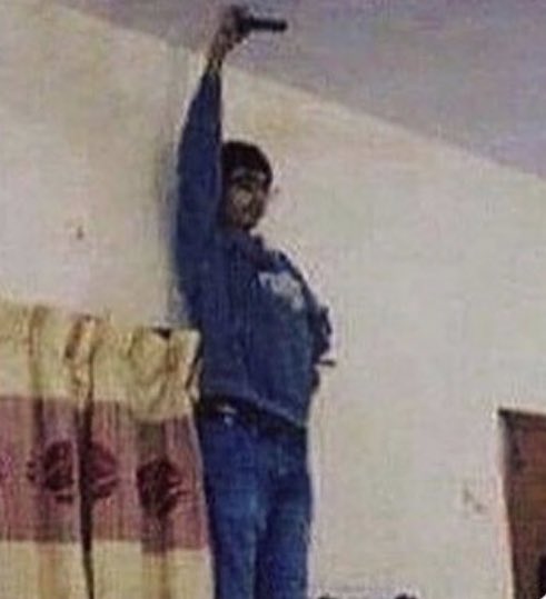 SteadyIsFlying's tweet photo. When the remote isn’t working https://t.co/ou7sJG7VAj