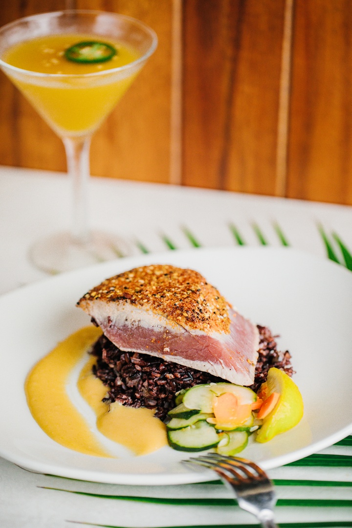 Come celebrate life like a legend. 😍  Join us for lunch or dinner Thursday-Sunday 12-8pm! 🍴
dukeskauai.com/menus/dinner/