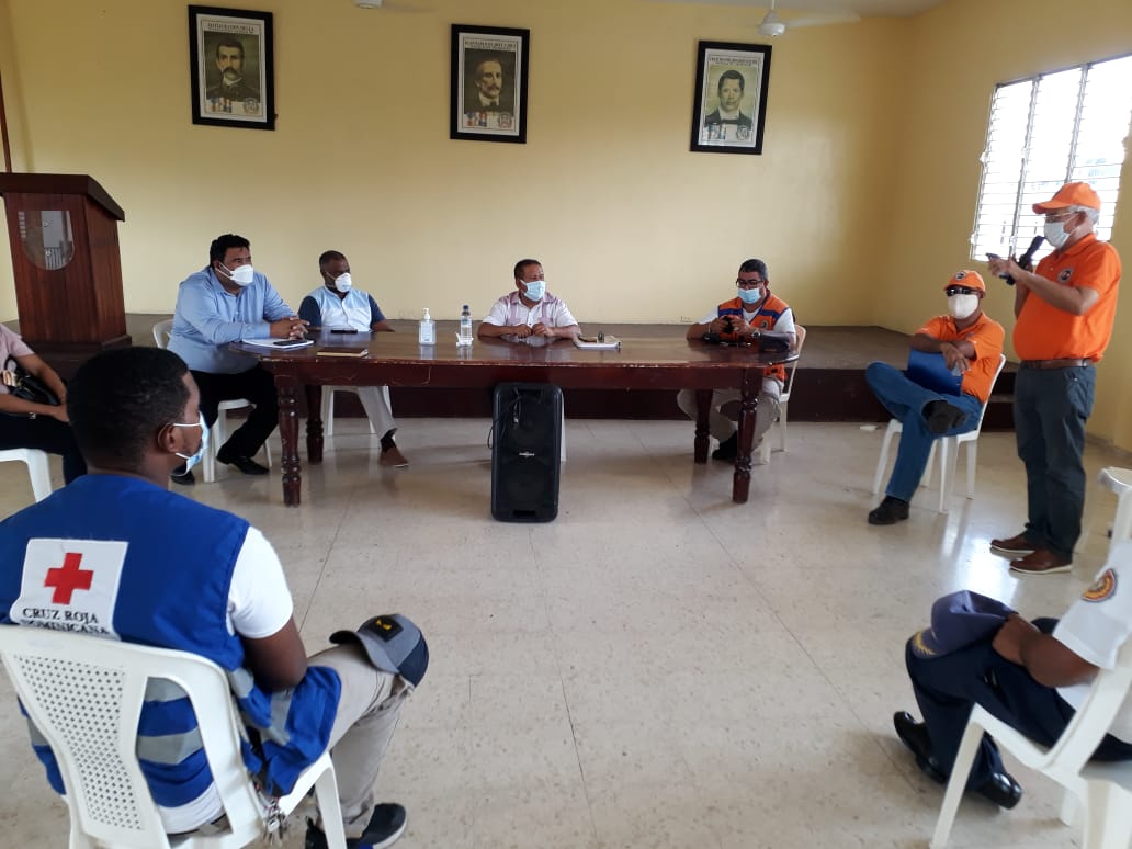 El gobernador provincial, licenciado Ramon Güilamo, sostuvo un encuentro la tarde de este miércoles con representantes del Comité de Prevención, Mitigación y Respuestas, donde se coordinaron medidas preventivas ante el posible paso de la tormenta Issa.
<a href="/AlcaldiaHiguey/">Alcaldía de Higuey</a>