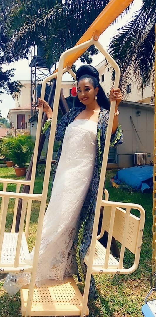 RacheltheP's tweet photo. A package that profers solutions&amp; contributes to proferring solutions to the aggressive killings goin on in SK right now. So i took out my white ensemble which represents the peace and i thought where is the best place to shoot the links for this sensitive Episode?Jabi boat club https://t.co/bef780Ji3o