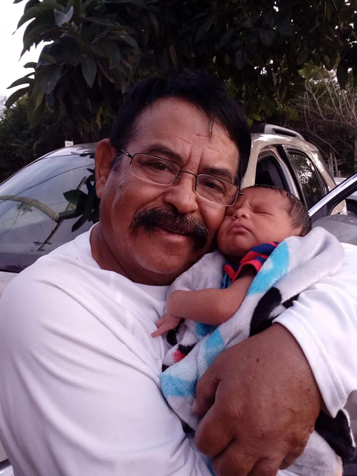 dead high school custodianRamon Morales, 64, from Bradenton  #Florida died from  #COVID. He wore a mask everywhere. He worked 80 hrs/wk between a custodian at Manatee HS for 15yrs & the late shift  @Applebees in Ellenton for 17yrs.  @GovRonDeSantis  https://www.wfla.com/community/health/coronavirus/longtime-manatee-high-school-custodian-dies-from-covid-19-complications/