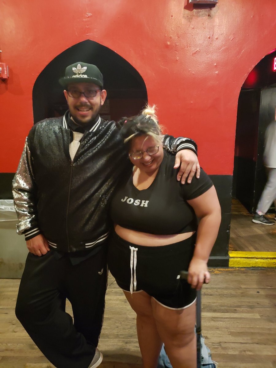 donovanzhua's tweet photo. Remember going to see @planetbooty and the Ylan shirt 😭❤ miss yall @jceastb @DCGermick @robgwin (also the lovely merch goddess @skyeflyer26 ) https://t.co/1FkOAqgHfV