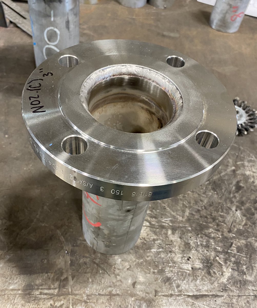 Stainless steel nozzles for a latex hold tank👍🏼

#stainless #fabrication #castlen #steel