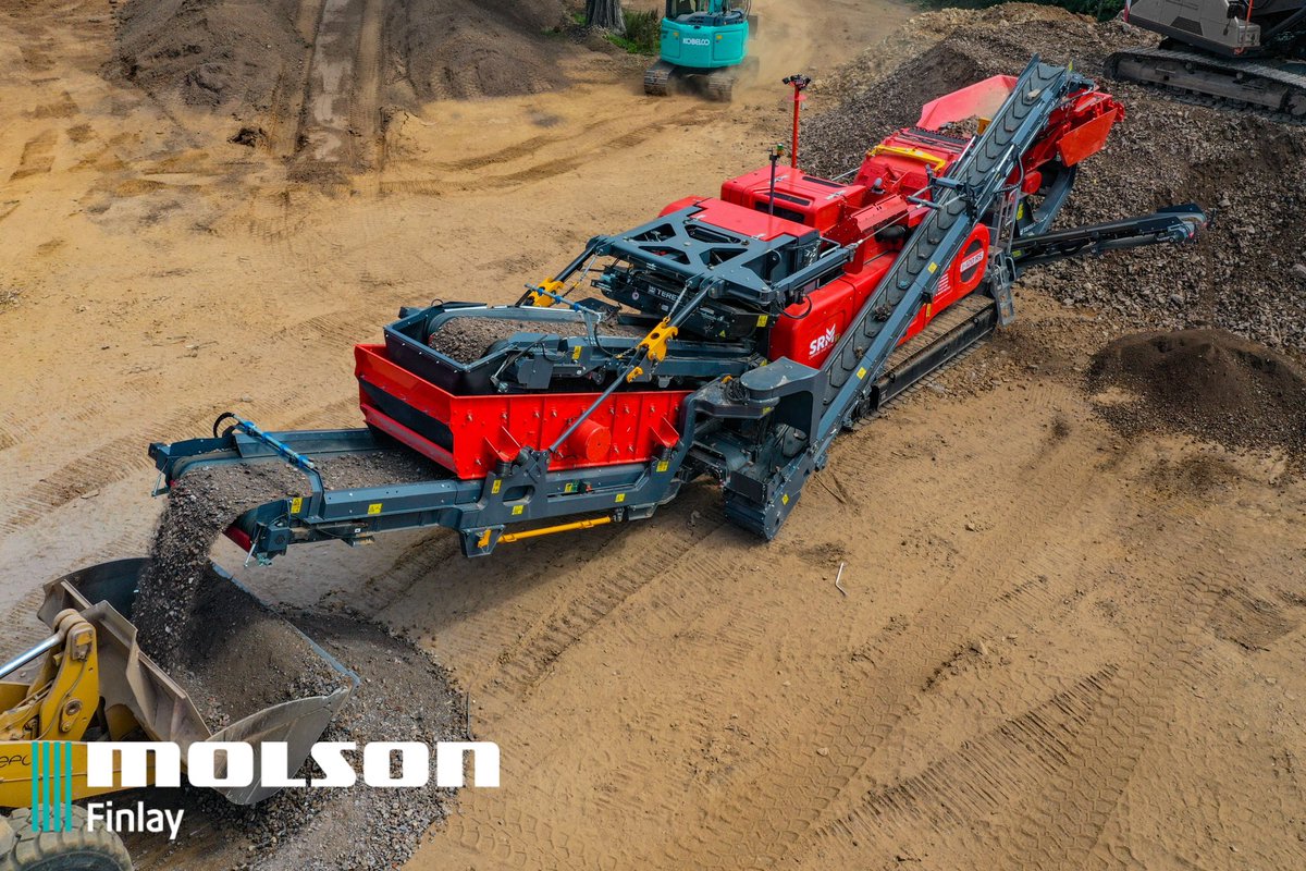 molsonfinlay's tweet photo. Great to catch up with Sam and Rosie at @SRM_Carver along with their latest addition to their fleet - this @terex_finlay I-120 RS impact crusher.

For more info: https://t.co/tcRlPwkLT5

#terexfinlay #molsonfinlay #molsongroup #impactcrusher #crusher #aggregate #quarry https://t.co/aF4ZdQnoEg