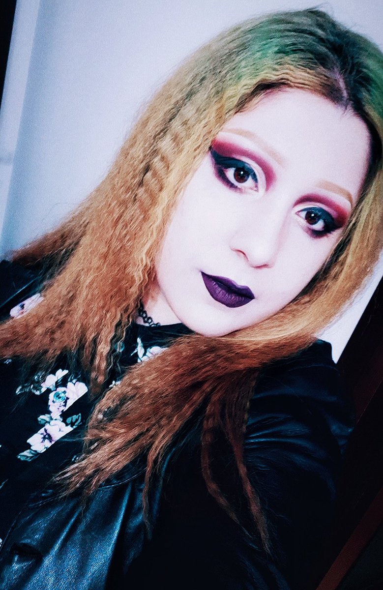 PeekyDoll's tweet photo. 《 𝖂𝖍𝖆𝖙 𝖑𝖔𝖔𝖐𝖘 𝖘𝖔 𝖘𝖙𝖗𝖔𝖓𝖌,
𝓢𝓸 𝓭𝓮𝓵𝓲𝓬𝓪𝓽𝓮. 》 https://t.co/T6ddzlEF3M