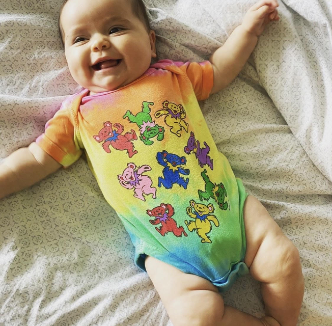 GratefulDead's tweet photo. “Nothin' left to do but smile, smile, smile.”
-Grateful Dead, “He’s Gone”
The future is bright! 🌈☀️
Thanks for sharing, Riley Rinehart (Instagram user @rileyrhino69)
#GratefulDead #GratefulDeadBaby #Deadheadbaby #NextGenHeads https://t.co/MYrZgQypNP
