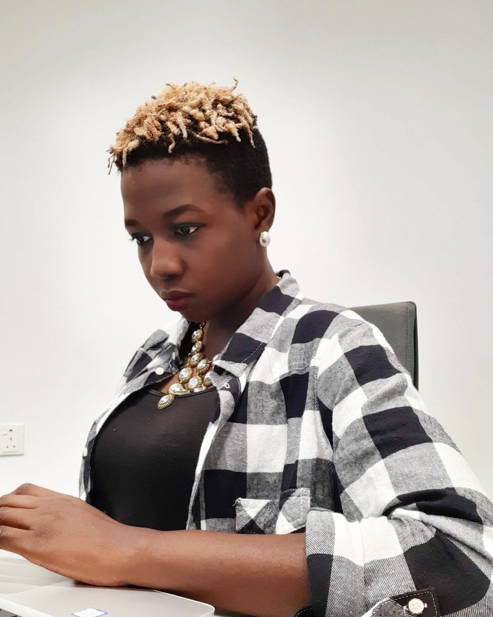 Some years back, I noticed something that changed how I saw paying for self-development drastically. A lot of the "gurus" I followed had something in common - they invested HEAVILY in their personal development. HEAVILY. ⁣