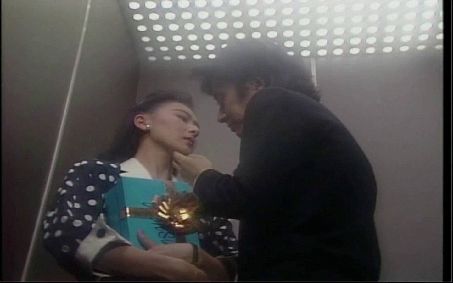 ひろノリのパパ パパは年中苦労する Tbs系19年放送 第3回 お手伝いサン追い出し大作戦 を視聴 お手伝いさん役で鳥居 かほりさんが登場 巽耕作と接近するもいつもの様に振られる結果に 鳥居 かほりとは1986年の 女は男をどう変える で既に