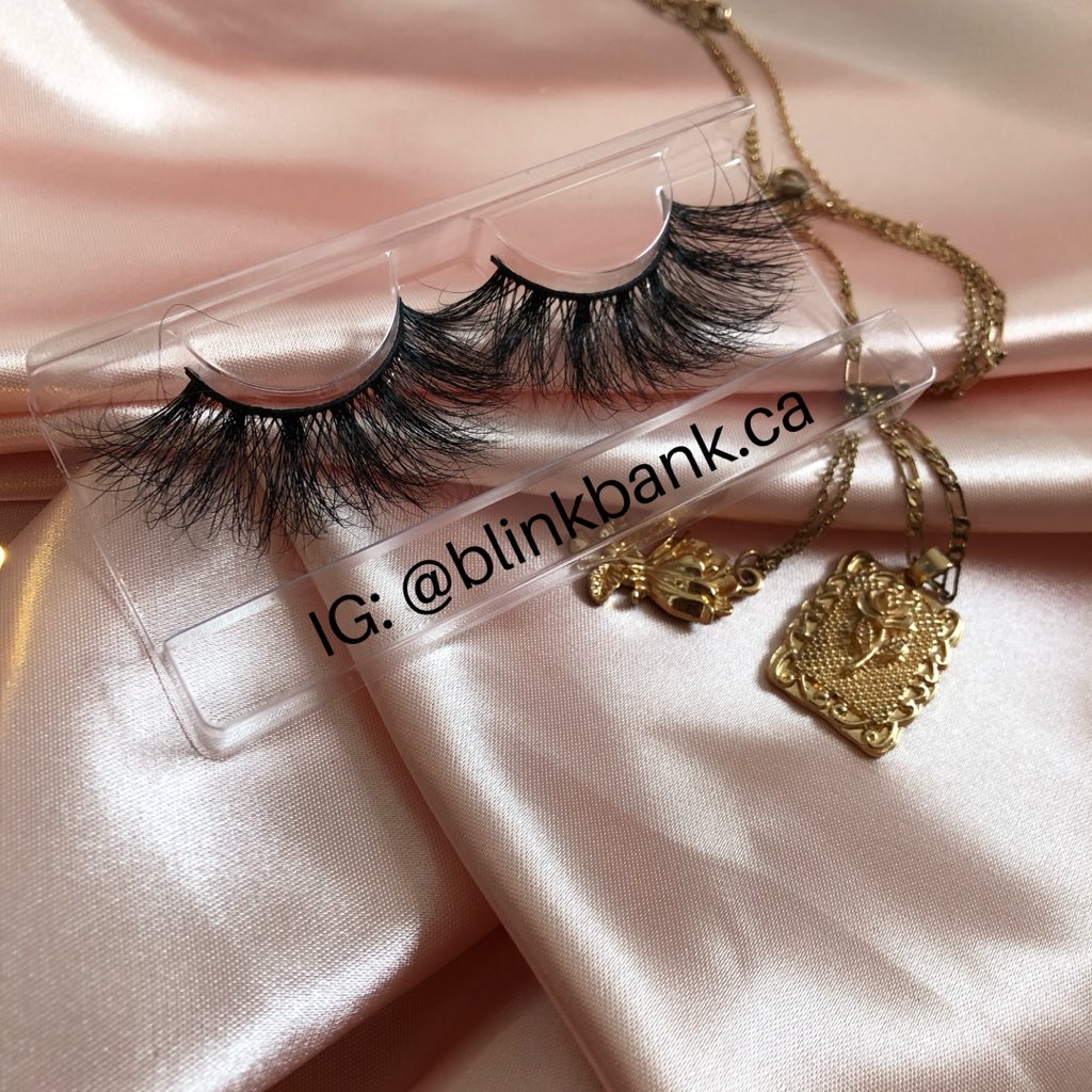 TheBlinkBank's tweet photo. •10% OFF ALL LASHES &amp; FREE applicators🎇💕
•3/8 of our styles.
•Shop all 8⬇️
https://t.co/BWQ89MFEHi

#3dminklashes #25mmlashes #lashstrips #biglashes #lashes 
#dramaticlashes #blackgirlmakeup 
#lashvendor #striplashes #fauxminklash #blackowned https://t.co/VB83iHvHyn