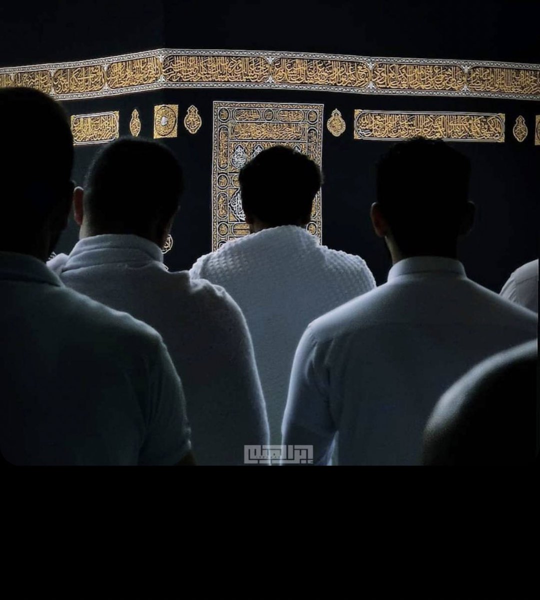 كبّروا ليبلغ تكبيركم عنان السماء 
كبّروا فـإن الله عظيم يستحق الثناء :

الله أڪبر الله ٲڪبر الله ٲڪبر لا ٳله ٳلا الله 
الله ٲڪبر الله ٲڪبر ولله الحمد .