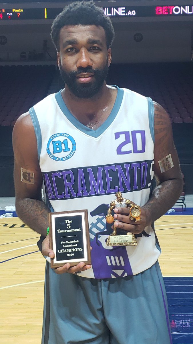 The5Tournament's tweet photo. Your 2020 #The5Tournament champions! #Sacramento5 with the 81-74 win over Toronto! 💯🏆  @dontegreeneCOS with the Mr. Hoop award! https://t.co/2bsYa37hO7