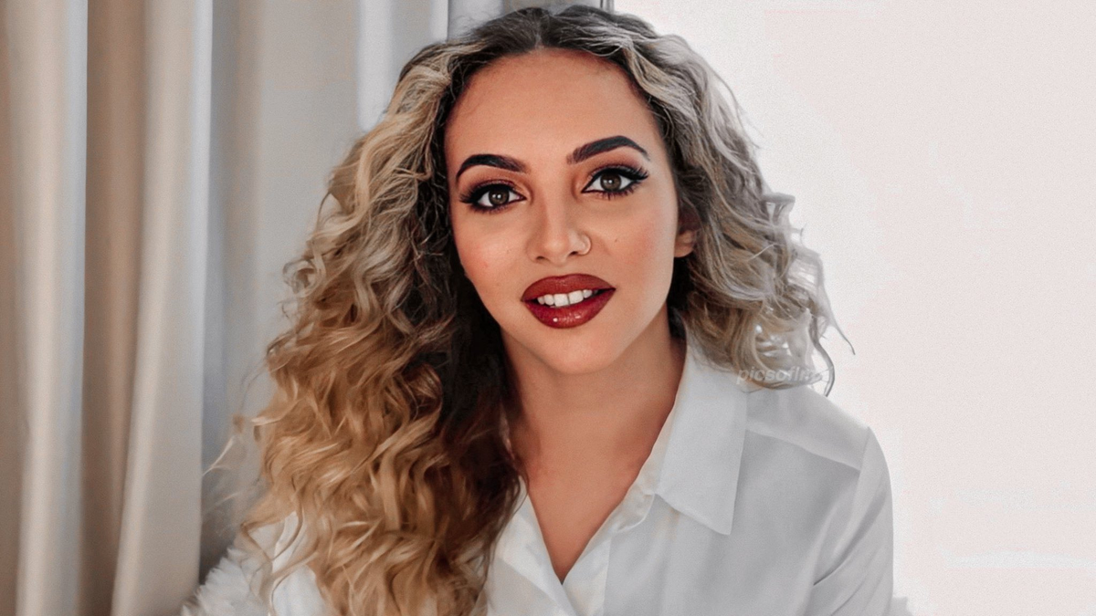 Day 29. I swear the other day when I was watching the interview, I couldn't stop thinking how beautiful Jade was.  #JadeThirlwall  #LittleMix  #LittleMixTheSearch  #LMHoliday  #Holiday  #LMHoliday  #StreamHoliday