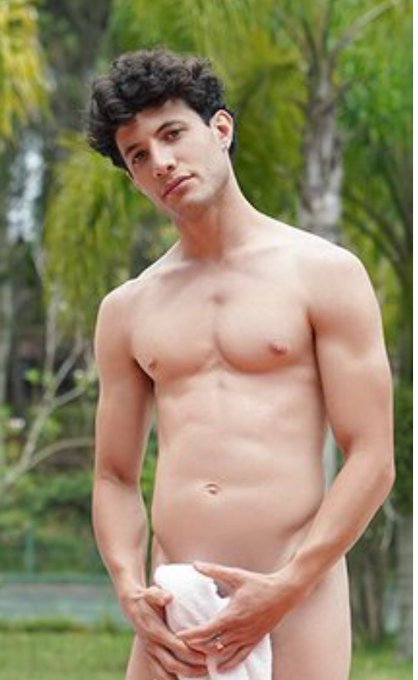 2 pic. BEBES RETWEET Y AGREGENME??
Gracias x los 6729 SEGUIDORES ???
Subí VIDEO gay EN MI ULTIMO VIDEO