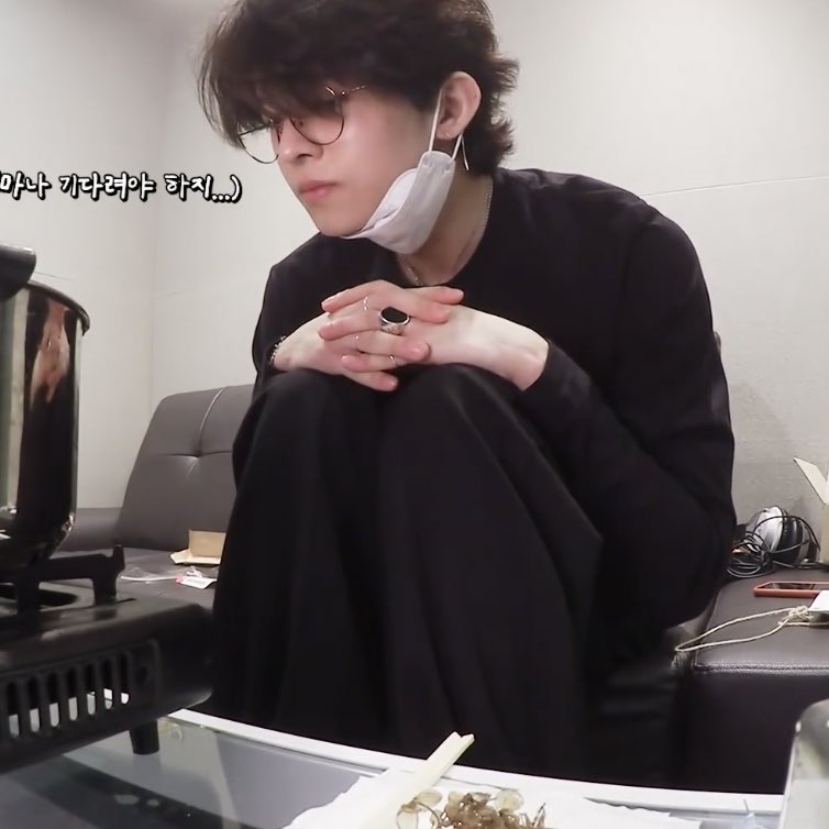 ᵗⁱⁿʸ ᴊᴜɴɢ sᴜʙɪɴ ( ´•̥-•̥` )