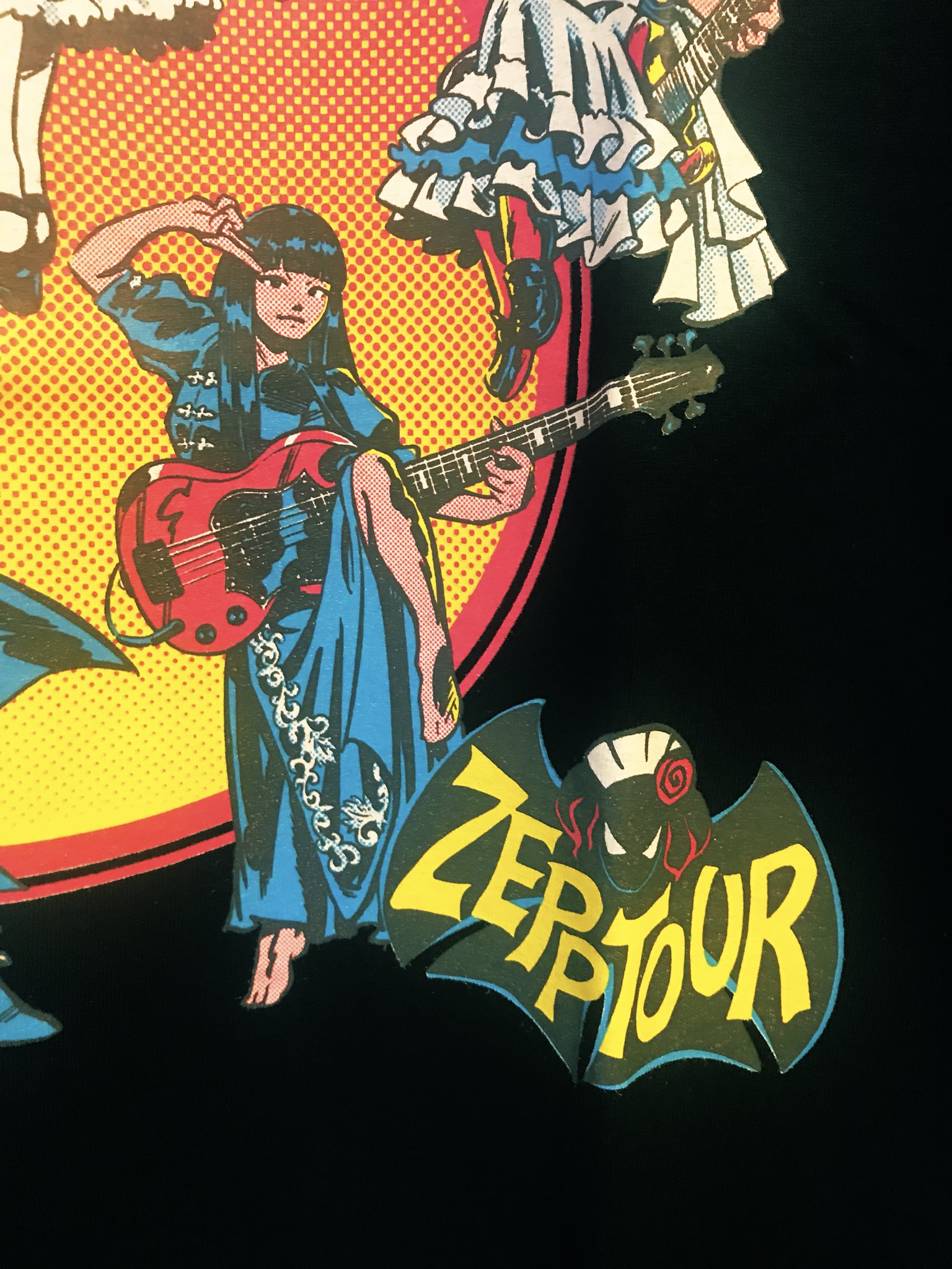 BAND-MAID アメコミ風Tシャツ