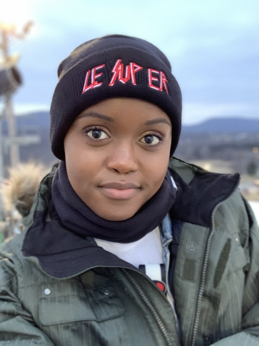 MoCubby's tweet photo. #LeSuper 
Support your friends! 
Happy Birthday @kariboomin https://t.co/UGQLUBjvRf
