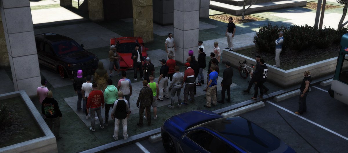 Bahamas Mamas was poppin off yesterday for our anniversary party. We even had a guest appearance from <a href="/ItsElanip/">Elanip</a> himself and gave away a Ferrari Enzo at the Kortz Center!