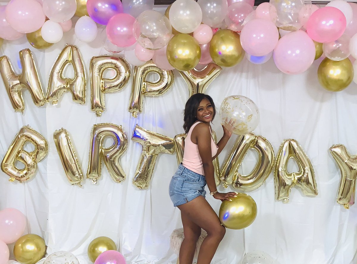 shortyrere15's tweet photo. Quarantine Birthday🥳 
#19thChapter✨ https://t.co/C0n95y7M7o