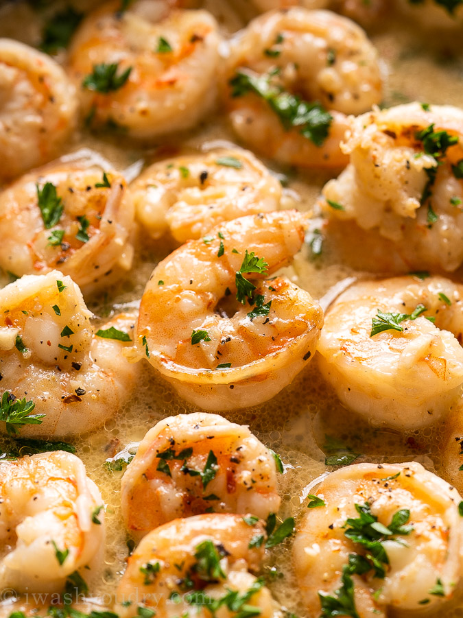 IWashYouDry's tweet photo. #ad Super quick and easy Shrimp Scampi! Buttery and delicious and ready in under 15 minutes with @LandOLakesKtchn 

Recipe: https://t.co/ZTLwXYuLge #shrimp #scampi #buttery https://t.co/qxaZ18fqtS