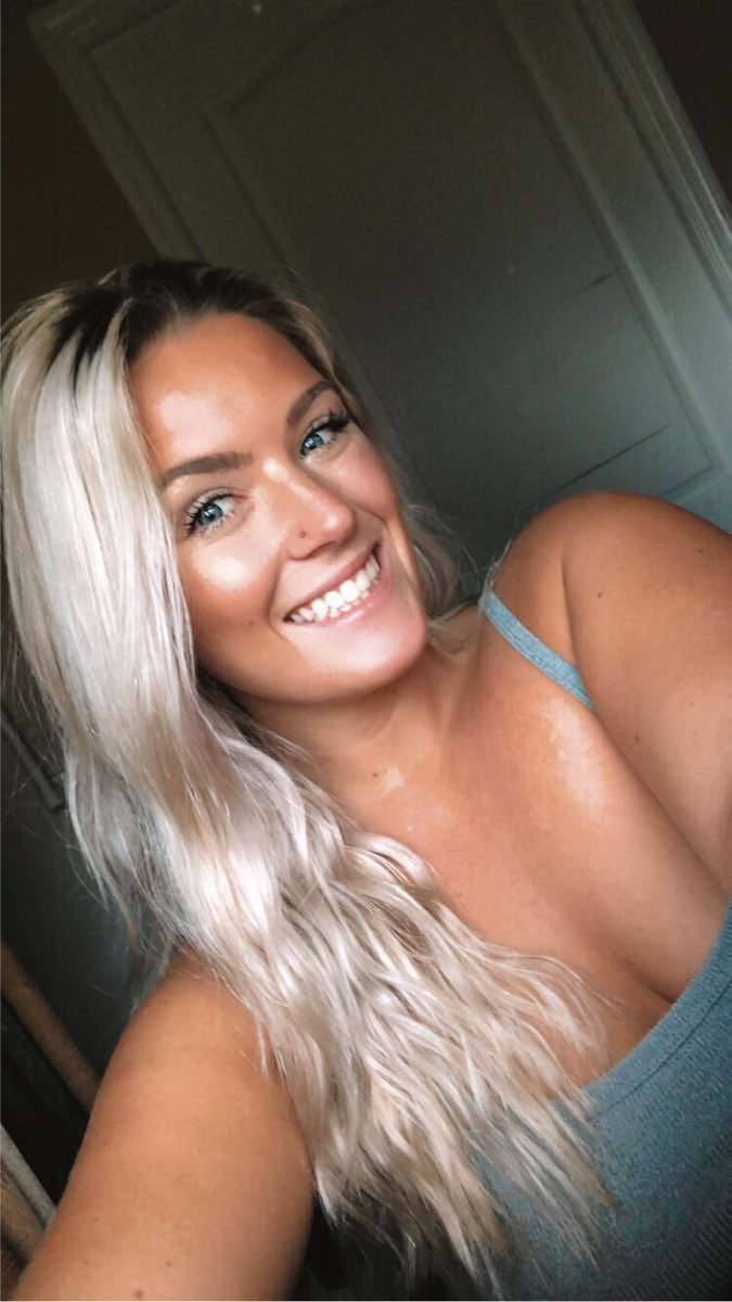 jenaehill123's tweet photo. Can’t ever decide on just one https://t.co/UD1vG8HSAE