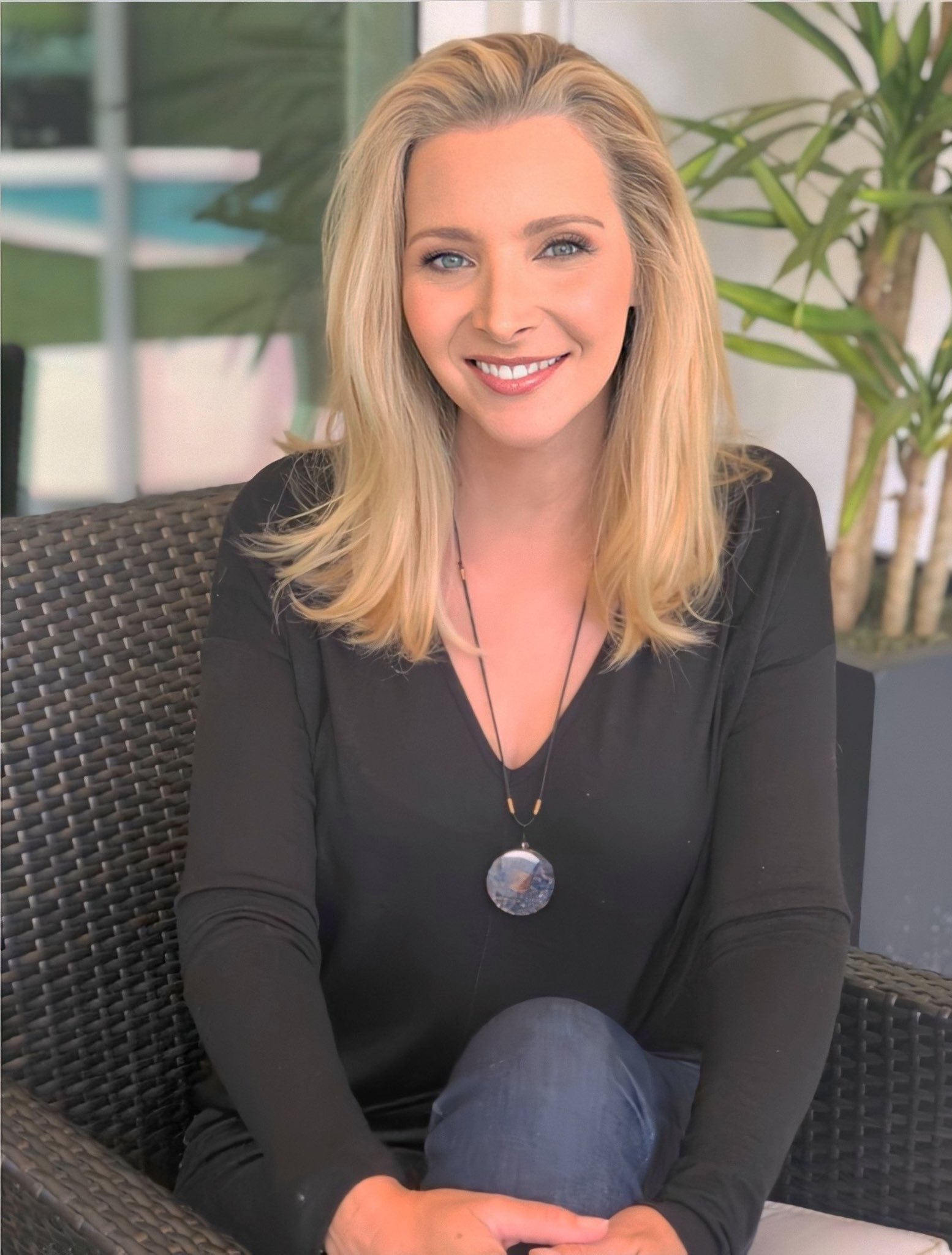 Happy birthday Lisa Kudrow 