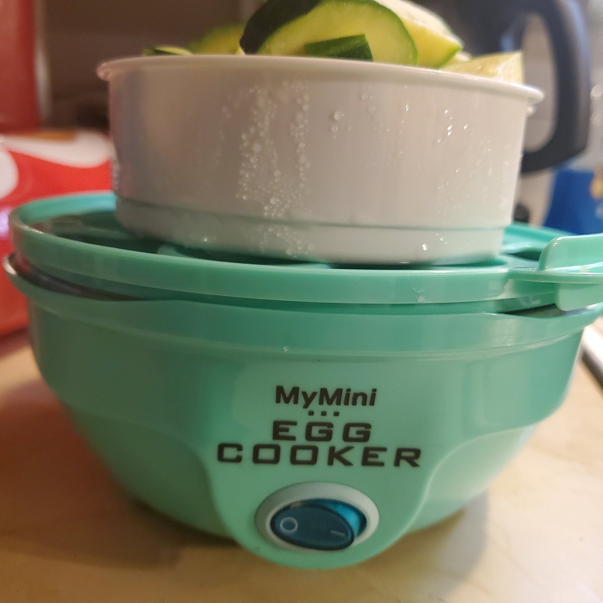 SassySpoonie's tweet image. Dude. My mom got me this mini egg cooker this week. You can make any  kind of eggs &amp;amp; you can steam vegetables. I just steamed some zucchini (my favorite). Can't wait to try it!!! #minicooker #vegetables #zucchini #sofun