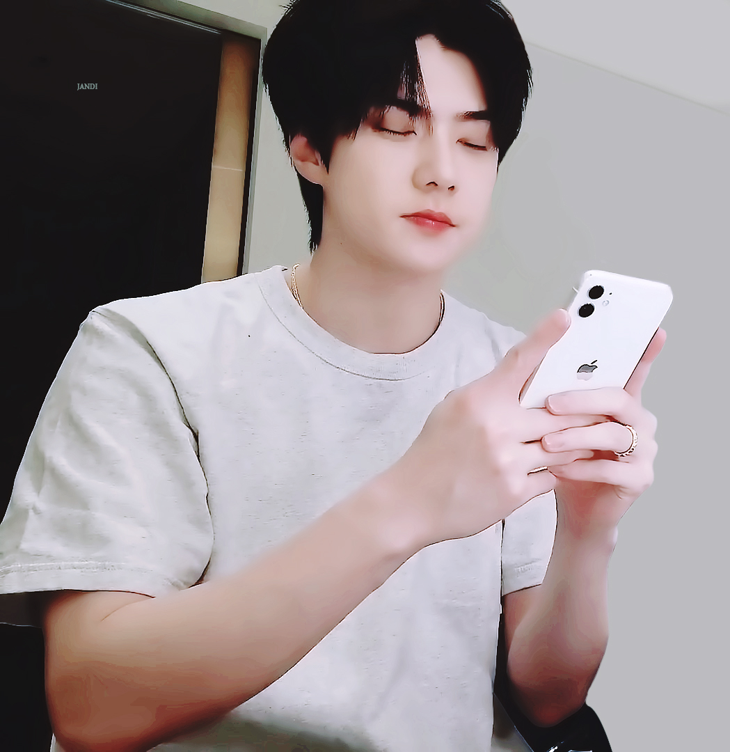 94SxS01's tweet image. 🖤🖤🖤

#SEHUN #세훈 
blog.kakaocdn.net/dn/CjBTk/btqF9…
blog.kakaocdn.net/dn/ATic0/btqF8…