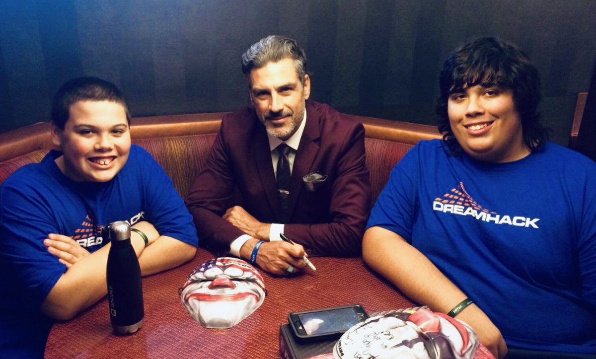 Eric Etebari tweet media