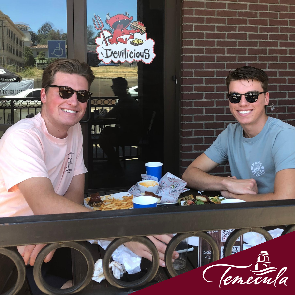 cityoftemecula's tweet photo. It's a beautiful day to shop and dine in #OldTownTemecula ☀️
Visit your favorite eateries and retailers and welcome Old Town's newest restaurant, #SmallBarn, to the neighborhood! 🍔🍹🛍
#ShopandDine #EatLocal #ShopLocal #SupportLocal #ReviveTemecula https://t.co/Qsdf3sL5dG