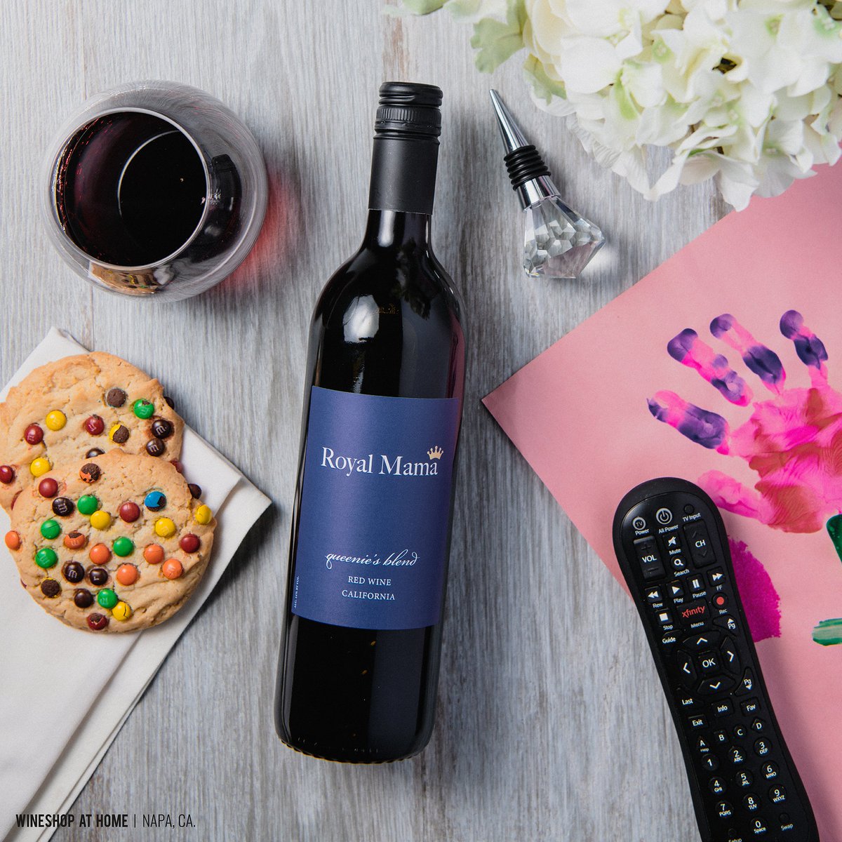 😮📣👑 Special alert to all you Royal Mamas! Our sweet red sipper, Royal Mama Queenie’s Blend, just hit last-call status and will not last very long. Shop here: bit.ly/RoyalMamaQueen…