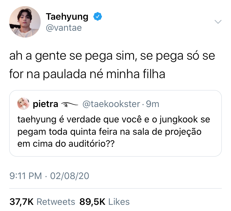 taekookster's tweet photo. / taekook crack! au / 

onde o taehyung e jungkook são youtubers que até então se odeiam, mas os fãs começaram a shippar os dois e tudo virou um caos https://t.co/BAUB0xw6hO