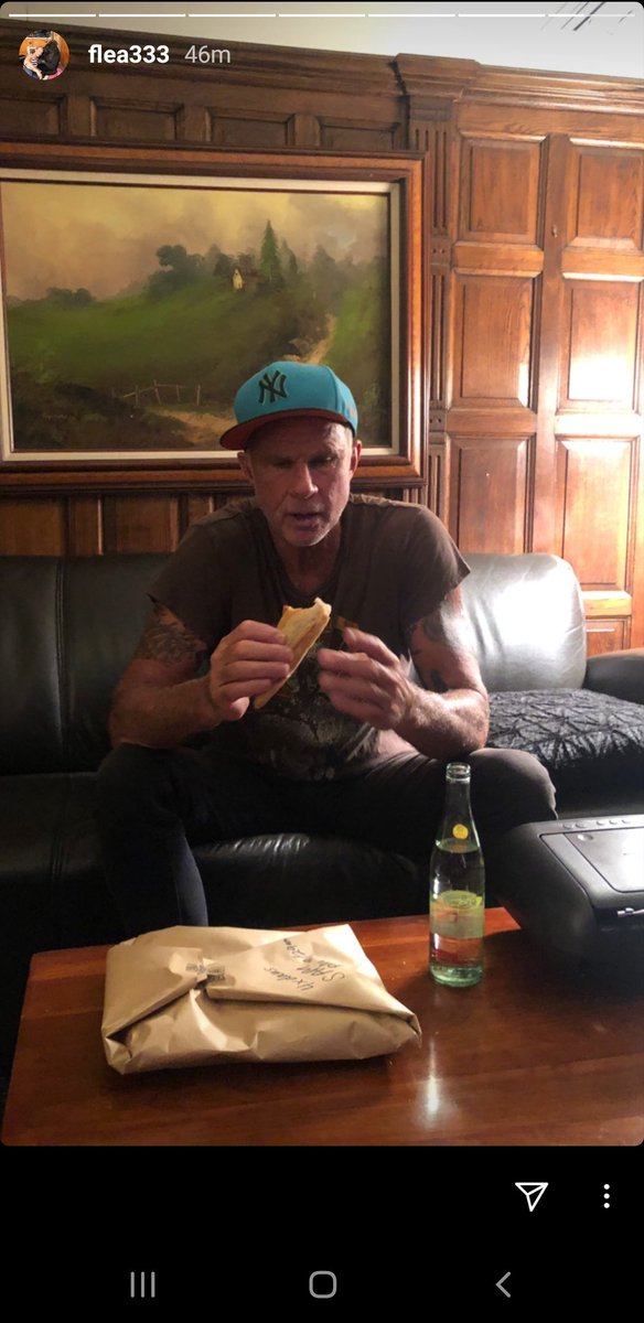 RHCP Live tweet media