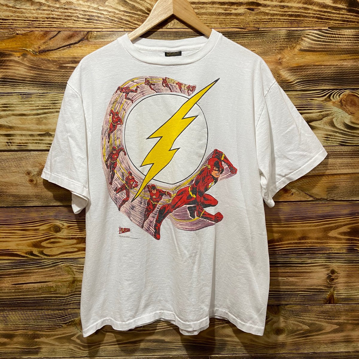 UndisputedChi23's tweet photo. The Flash! ⚡️
•
Size: XL
Available for purchase via link in bio!!
https://t.co/HzpijgHefi
•
#undisputedchicago #vintage #theflash #vintagedccomics #vintagetshirt #vintagetshirts #vintagemarvelshirt #vintagemarvel #vintagetheflash #vintagetees #streetwear #90s #90sclothing https://t.co/mDLKXb1cBo