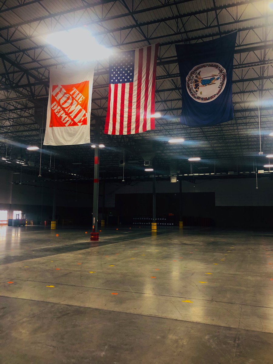 The flags are up! This time next week  <a href="/mdo_suffolk/">MDO Suffolk 5874</a> will be preparing for its first customer deliveries!
<a href="/MarkHall15/">Mark Hall</a> @michael_m_4622 <a href="/DoraB85/">Dora Blow</a>