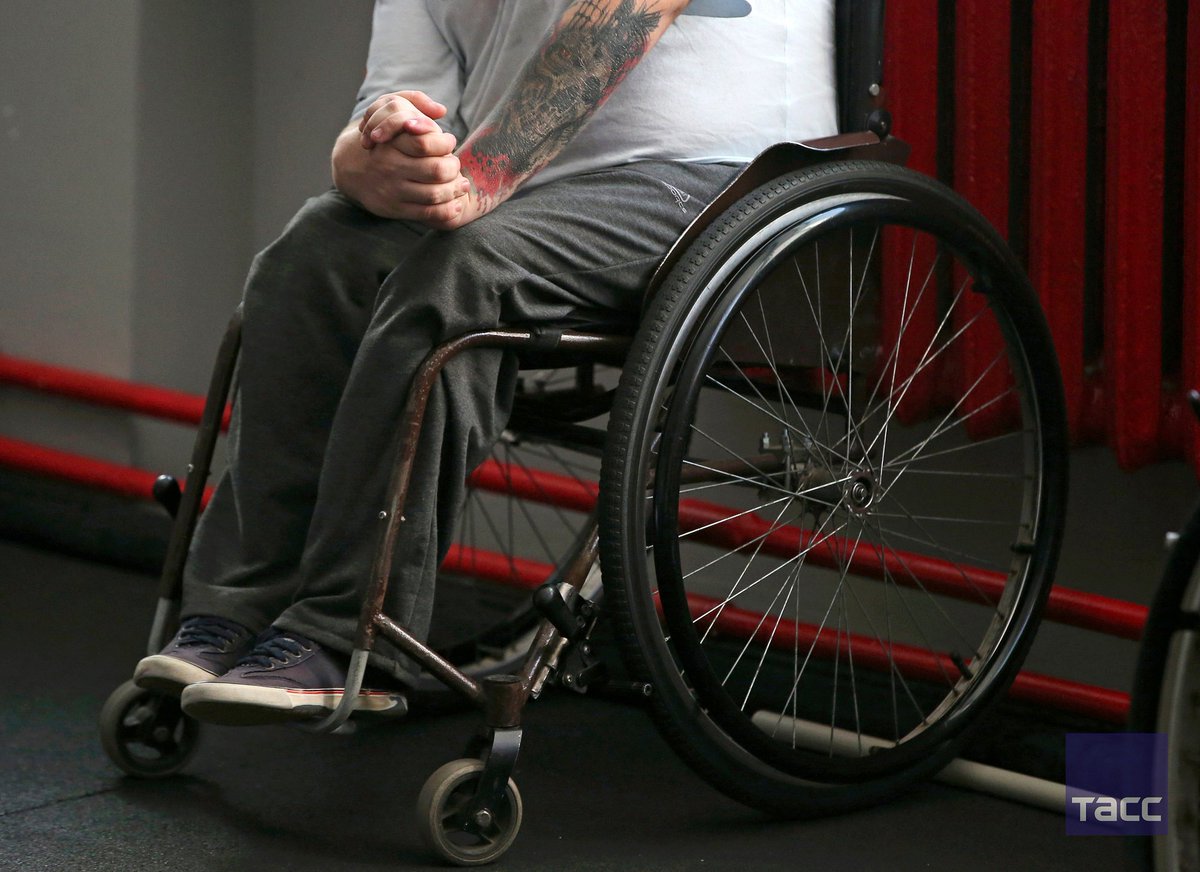 Мир инвалидов. Человек в инвалидной коляске. Люди с инвалидностью. Дети инвалиды колясочники. Мир инвалидов.